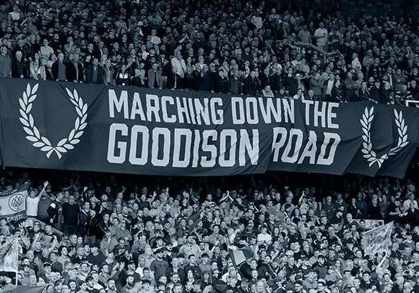 Everton-Fans im Stadion auf der offiziellen Stake-Sponsoringseite